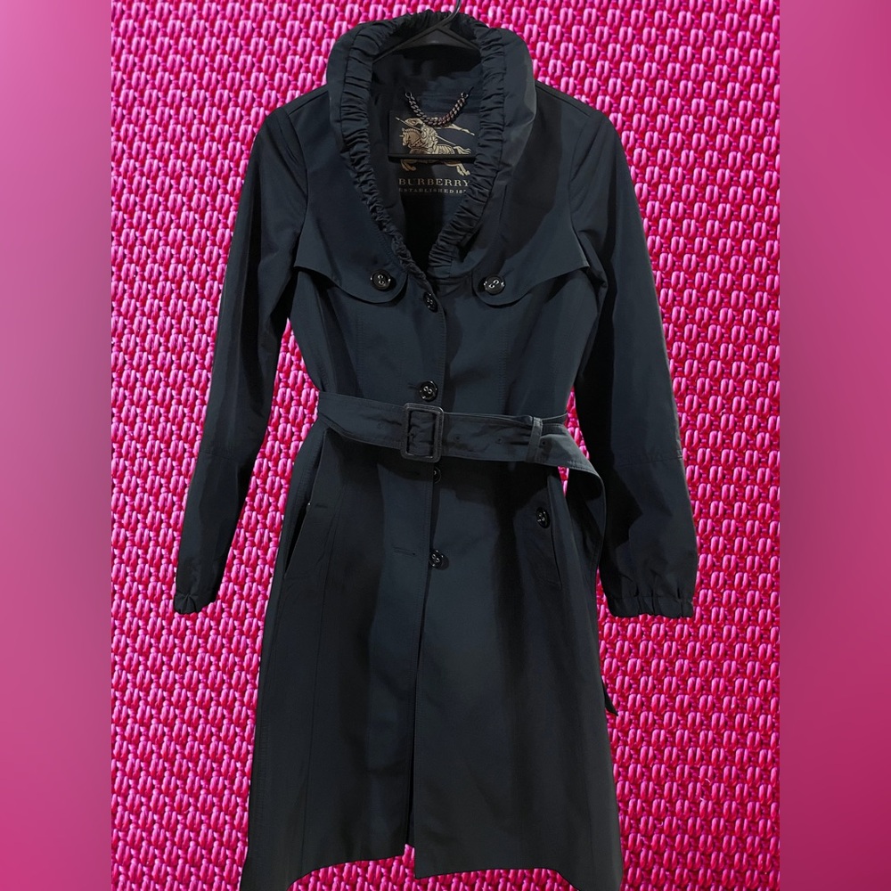 Burberry Women's Elegant Black Trench Coat